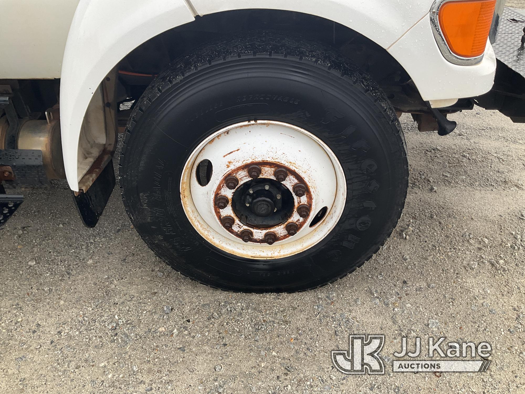 (Villa Rica, GA) Texex 4047, Digger Derrick rear mounted on 2009 Ford F-750 Utility Truck Runs, Move