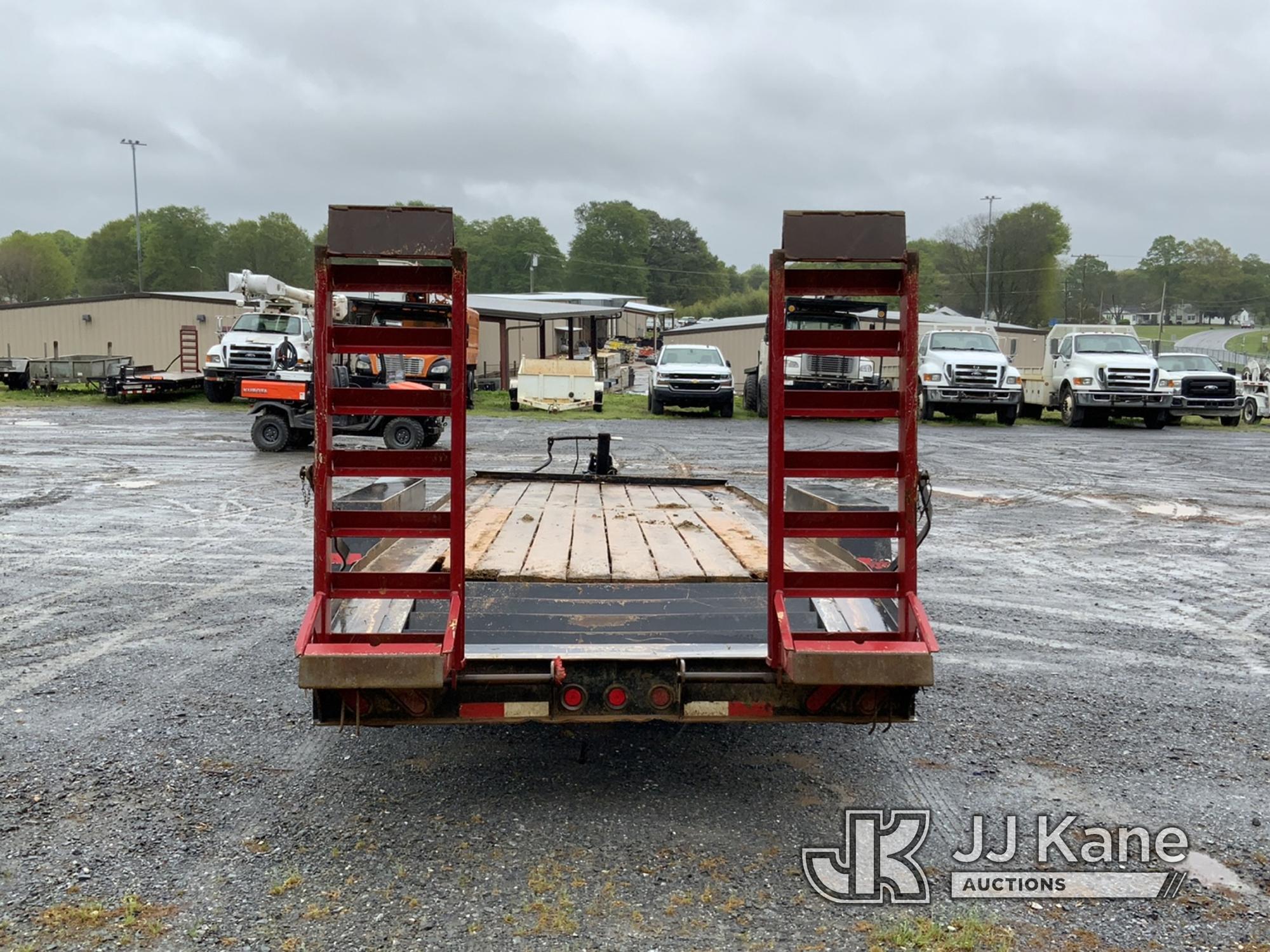 (Shelby, NC) 2019 Towmaster T16D T/A Tagalong Equipment Trailer Needs Axle