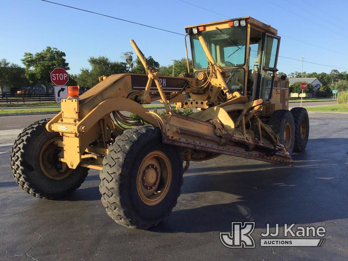 (Ocala, FL) 2001 Caterpillar 12H Motor Grader, Municipal owned Runs, Moves, AC works, Unit has a bad