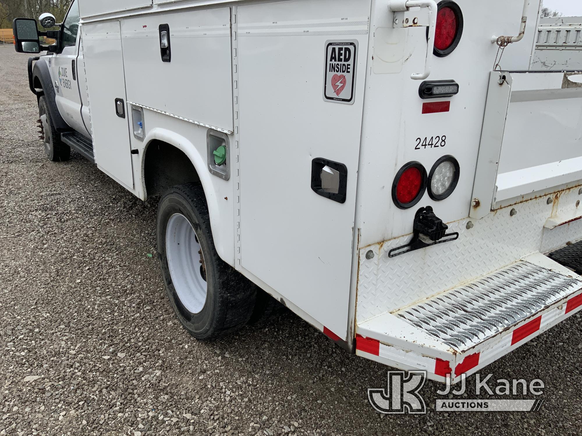 (Verona, KY) 2016 Ford F550 4x4 Crew-Cab Service Truck Runs & Moves) (Bad Shifter Cable) (Duke Unit