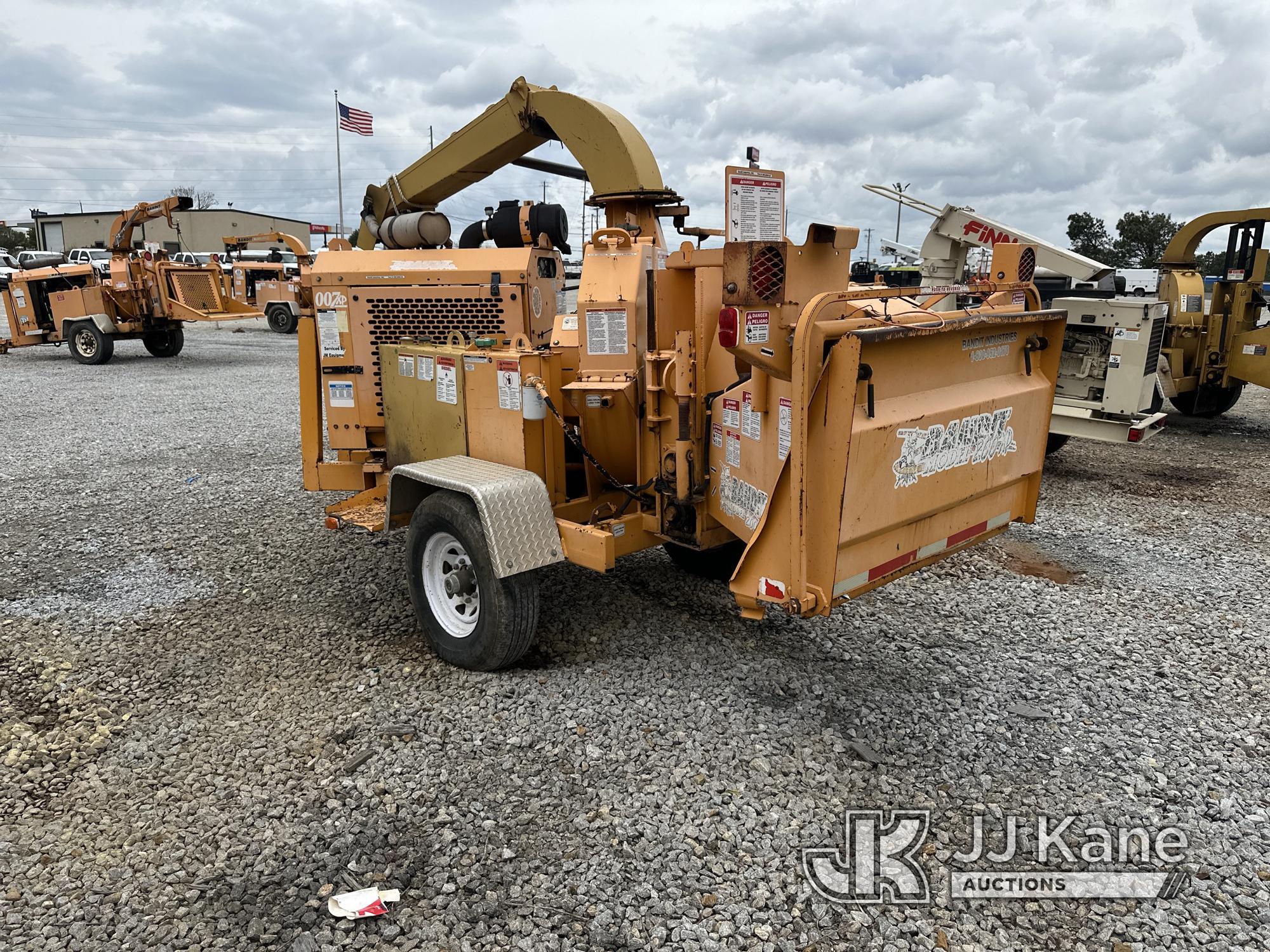 (Villa Rica, GA) Bandit Industries 200XP Chipper (12in Disc) No Title) (Runs & Operates)( Jump To St