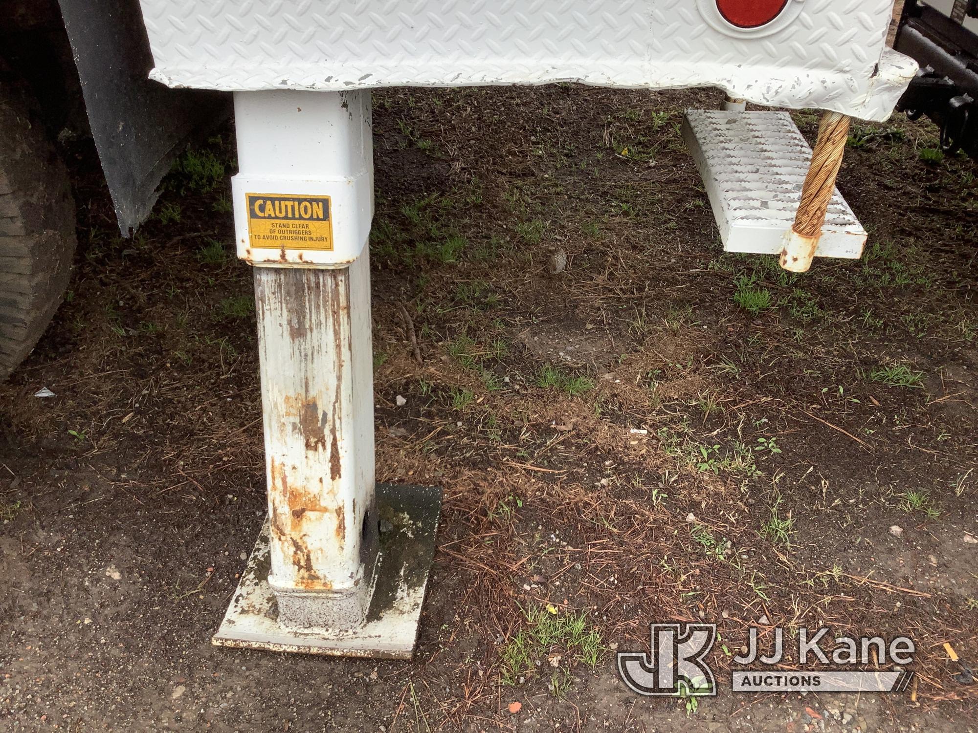 (Graysville, AL) Altec D800-BC, Digger Derrick rear mounted on 1986 Chevrolet C70 Flatbed/Utility Tr