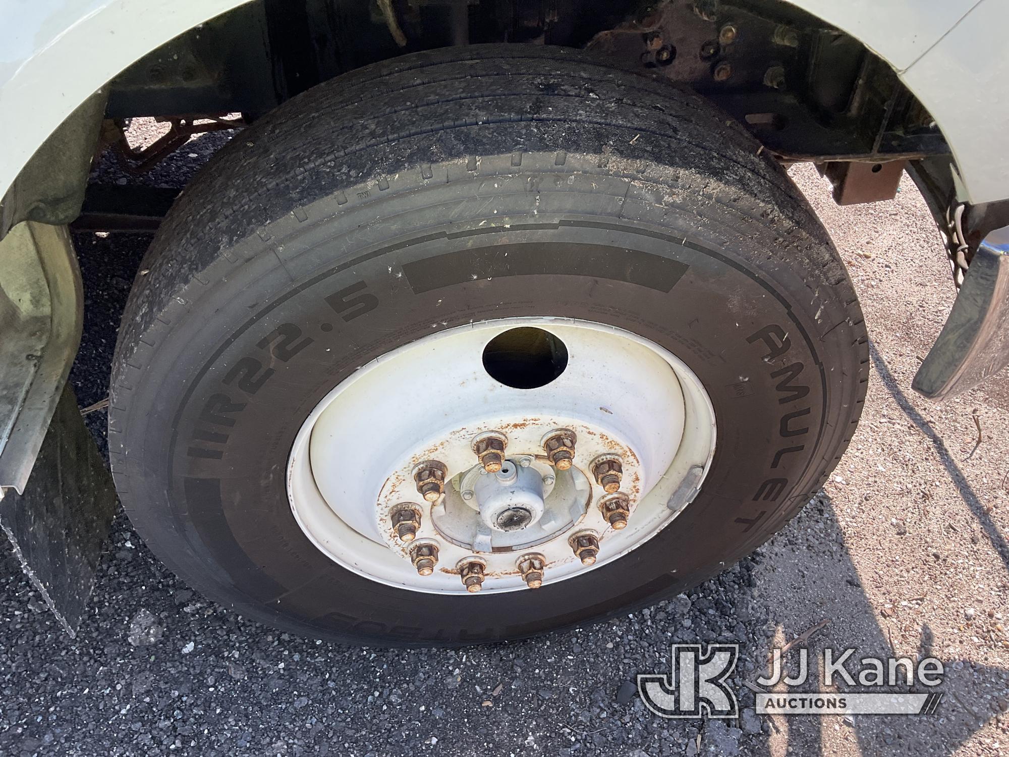 (Tampa, FL) 2012 Ford F750 Chipper Dump Truck Runs & Moves) ( PTO Will Not Engage, Condition Unknown