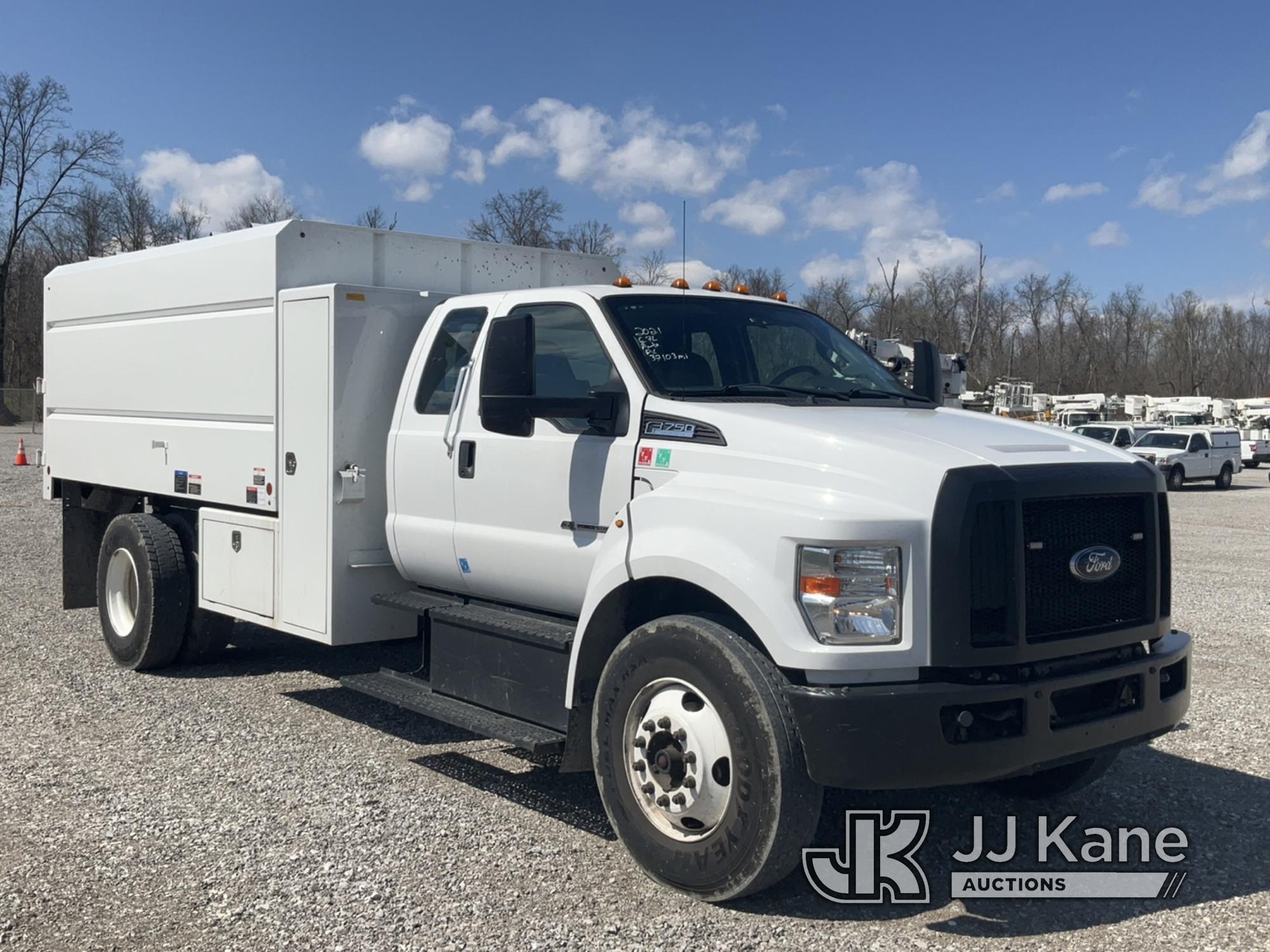 (Verona, KY) 2021 Ford F750 Extended-Cab Chipper Dump Truck Runs, Moves & Operates