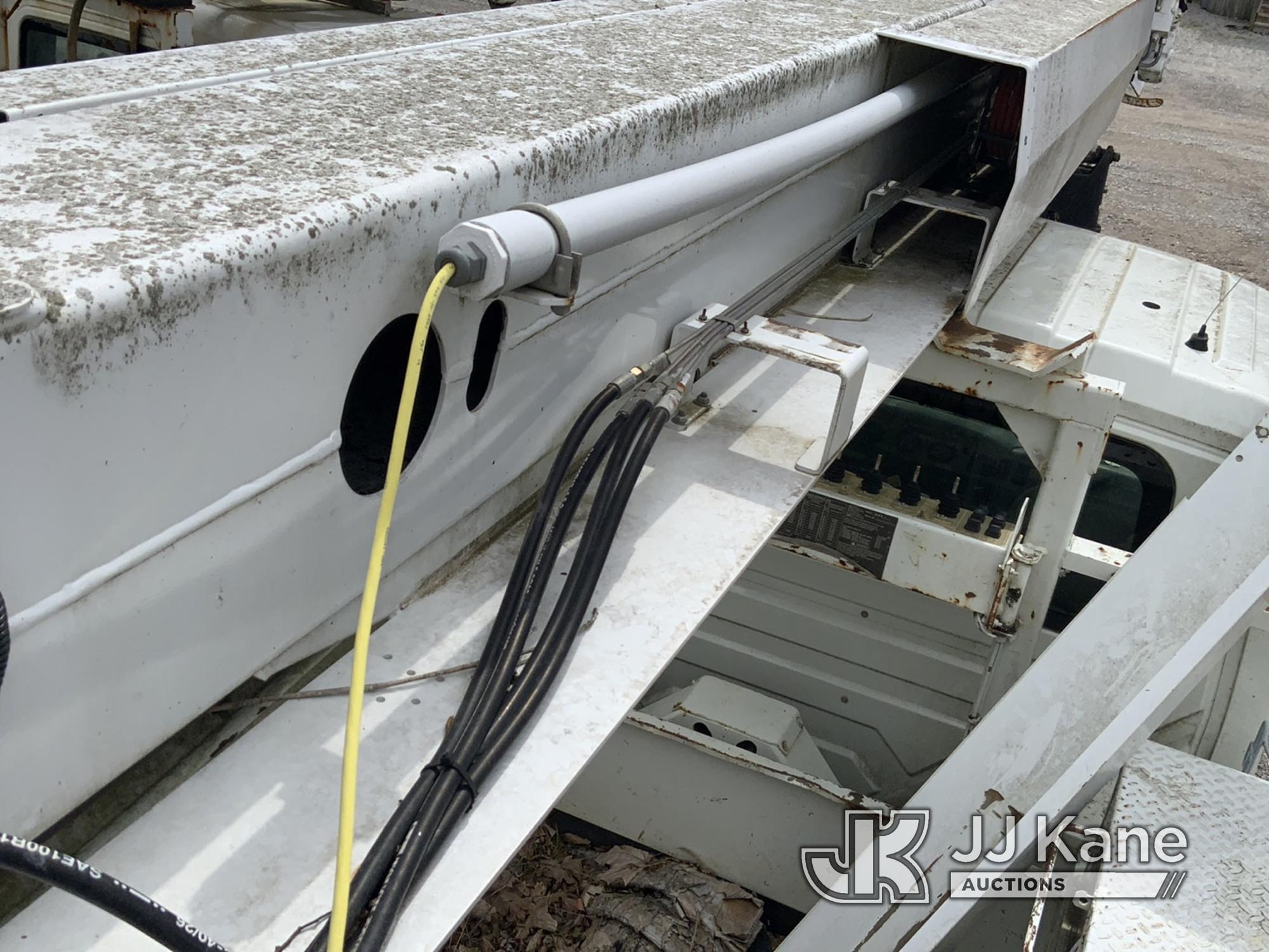 (Clay, KY) Altec DL45-BR, Digger Derrick rear mounted on 2006 International 4400 Utility Truck Not R