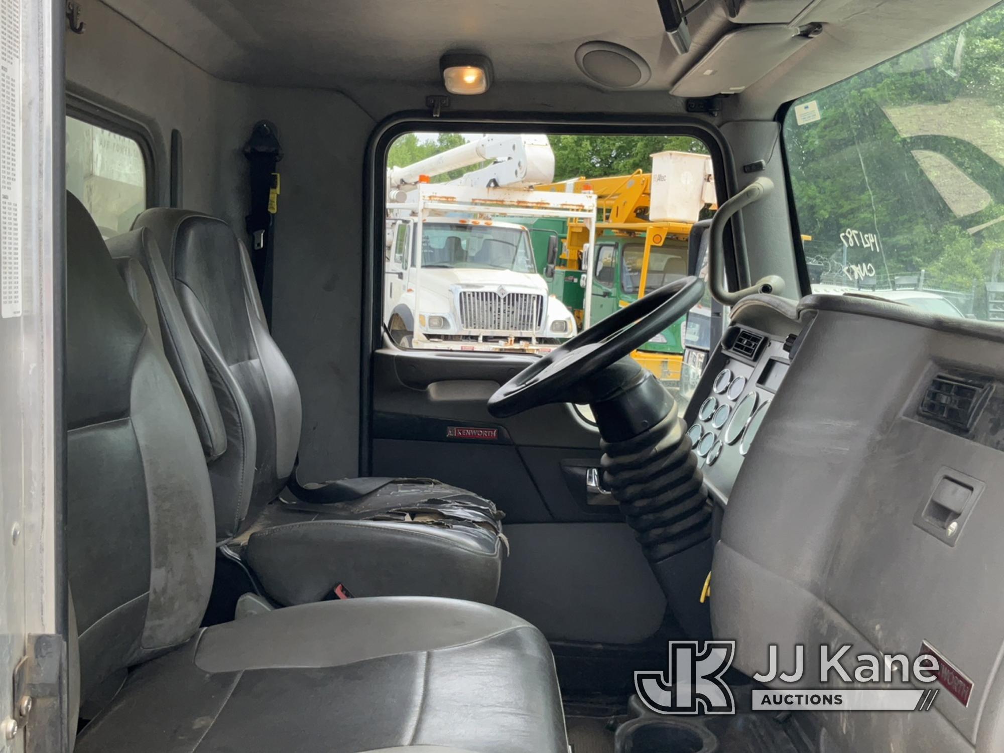 (Charlotte, NC) 2018 Kenworth T370 Mechanics Truck Runs, Moves, & Operates