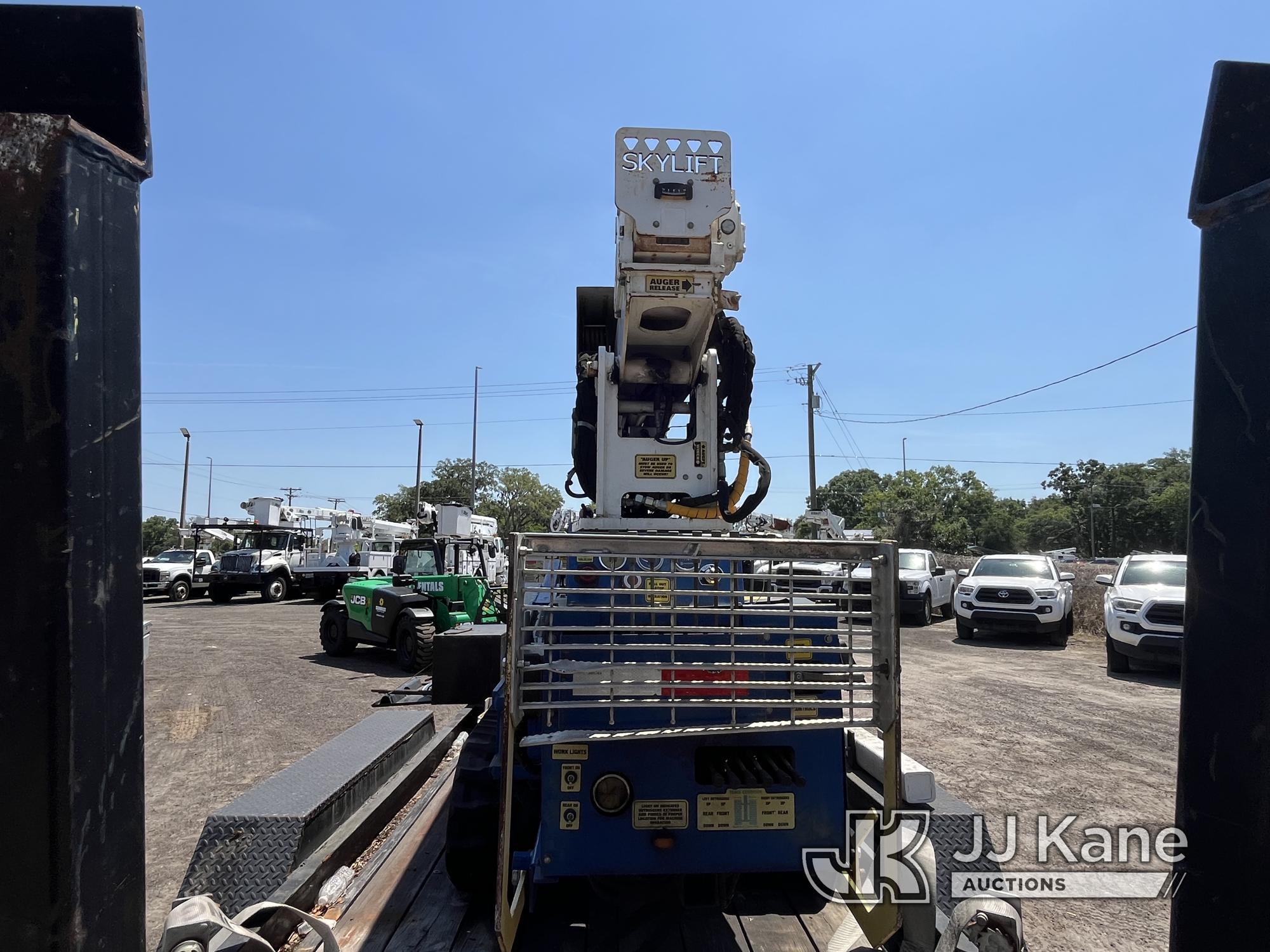 (Tampa, FL) Skylift MDS6000LP, Back Yard Digger Derrick mounted on 2000 SkyLift Crawler Back Yard Ca