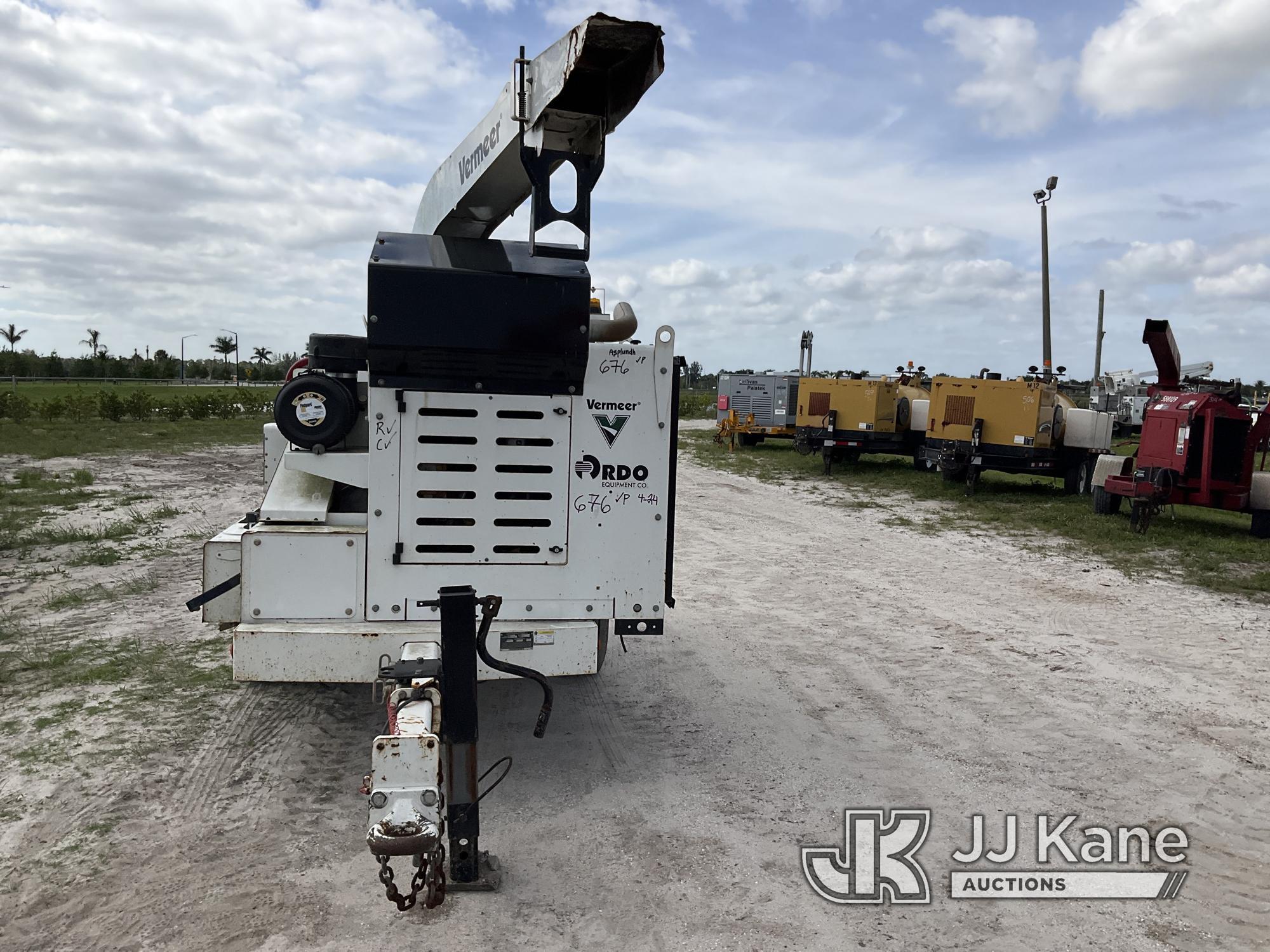 (Westlake, FL) 2016 Vermeer BC1800XL Chipper (18in Drum), trailer mtd No Title, Towable, Runs, Hour