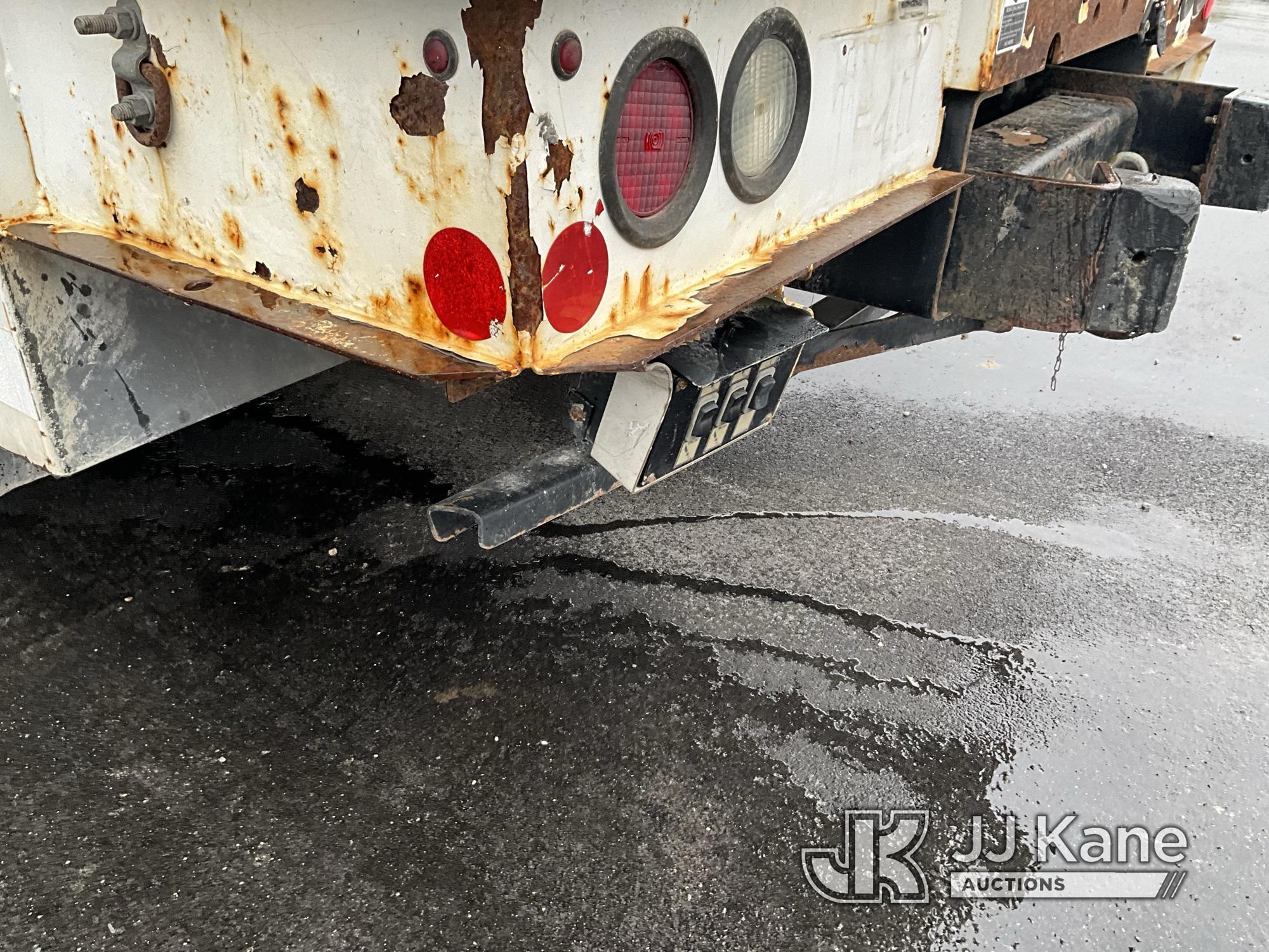 (Elizabethtown, KY) Altec AA55, Articulating Material Handling Bucket Truck rear mounted on 2017 Int