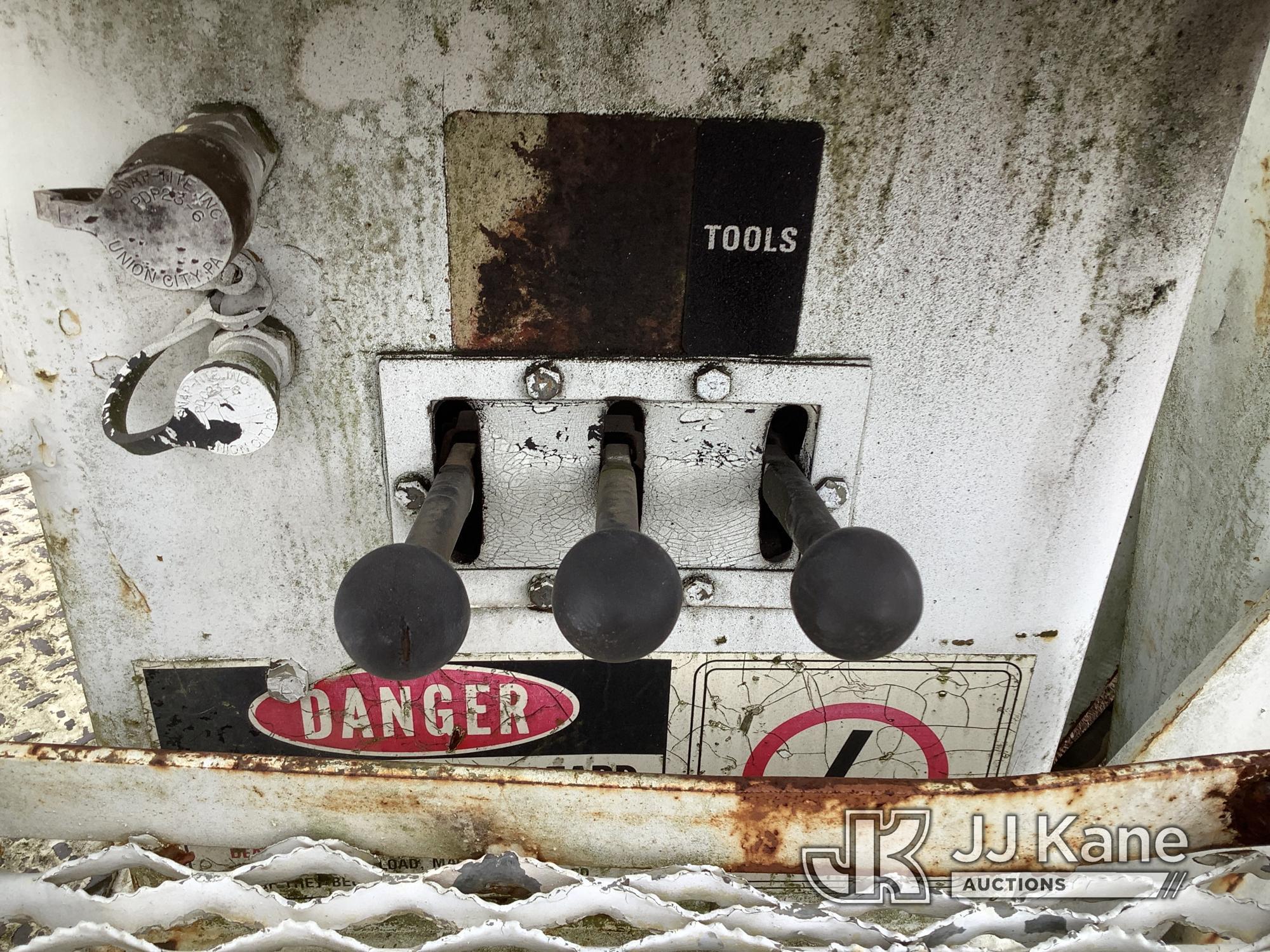 (Graysville, AL) Altec D800-BC, Digger Derrick rear mounted on 1986 Chevrolet C70 Flatbed/Utility Tr