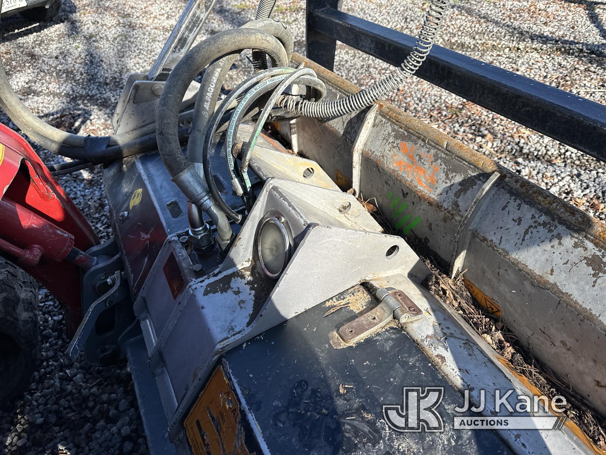 (Wakefield, VA) 2016 Takeuchi TL12 High Flow Crawler Skid Steer Loader Runs & Moves) (Jump to Start