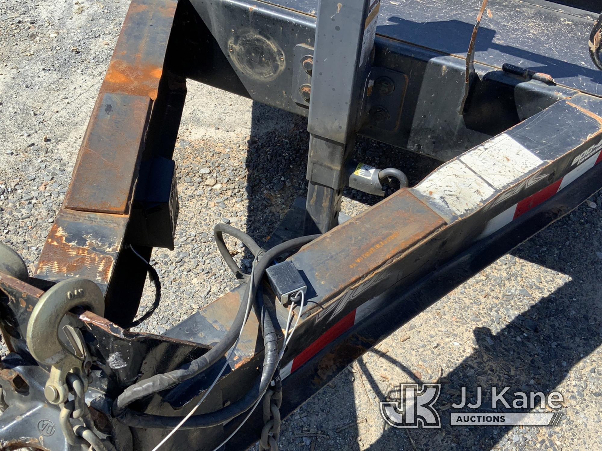 (Shelby, NC) 2017 Towmaster T/A Tagalong Equipment Trailer Seller States: Wheels Hub Broke Off, Need