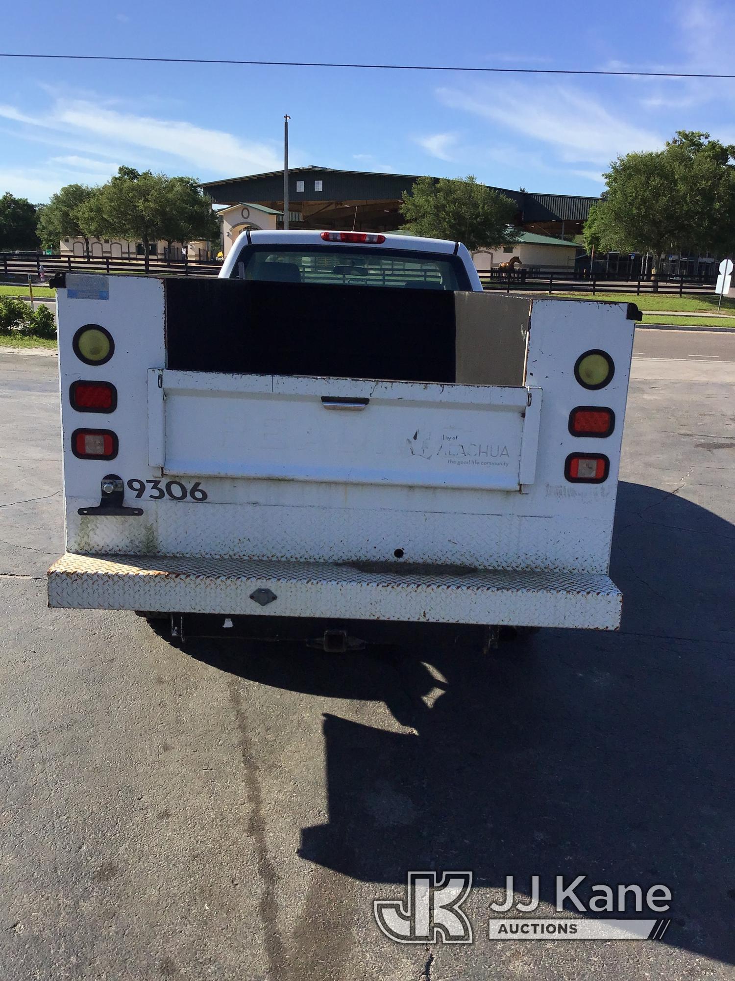 (Ocala, FL) 2011 Chevrolet Silverado 2500HD 4x4 Service Truck, Municipal Owned Runs & Moves) (Minor