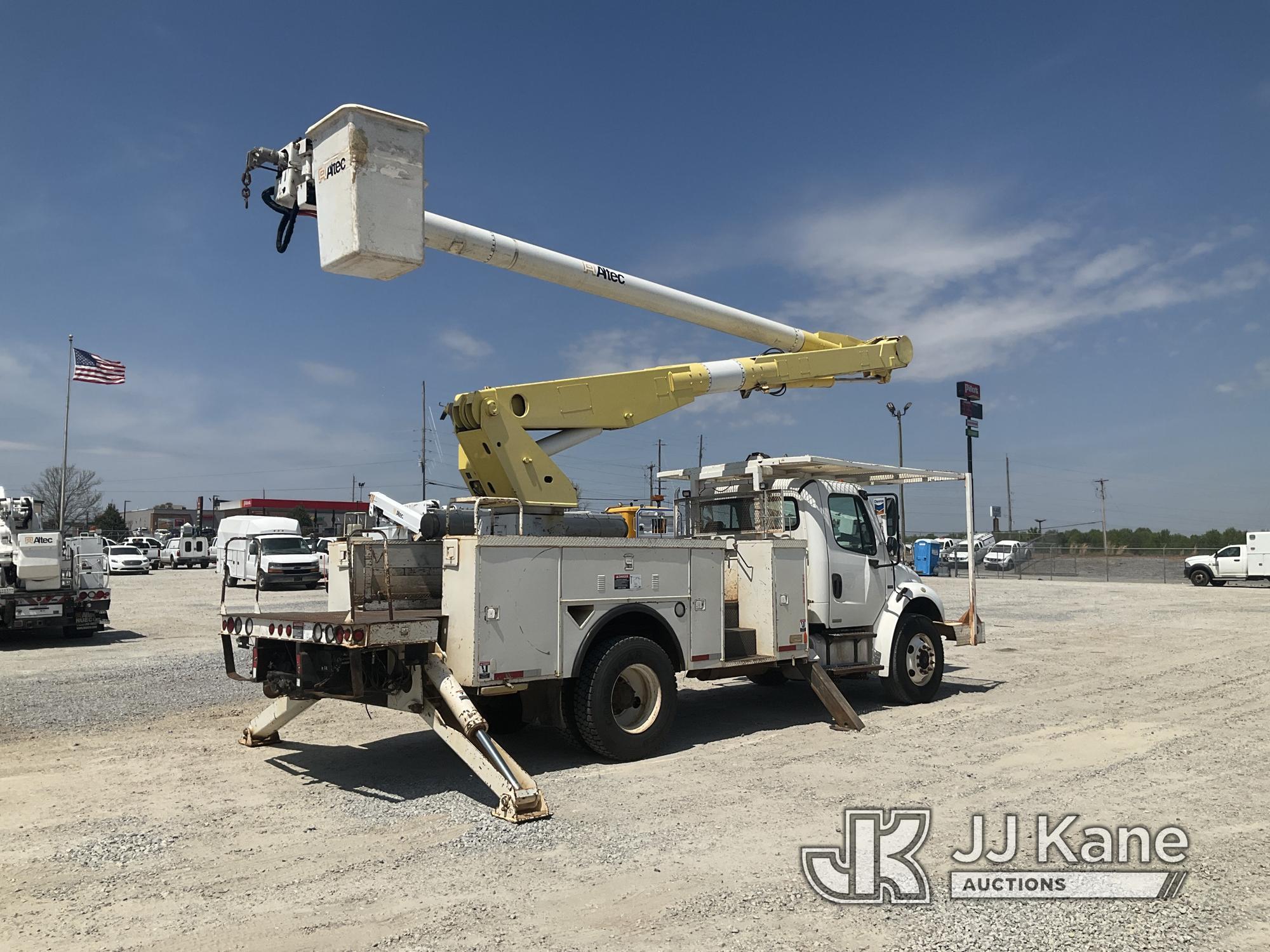 (Villa Rica, GA) Altec AM755H, Over-Center Material Handling Bucket rear mounted on 2006 Freightline