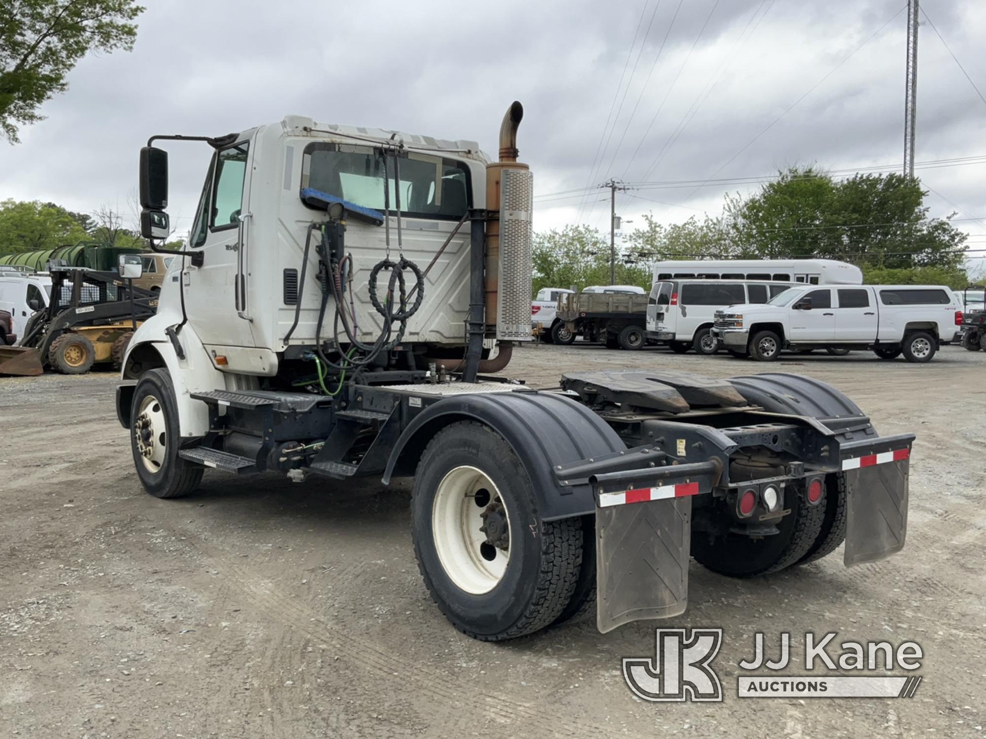 (Charlotte, NC) 2013 International 8600 S/A Truck Tractor Runs & Moves) (Body Damage