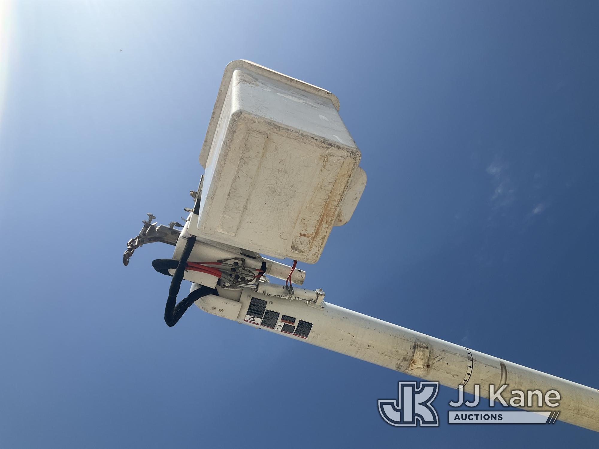 (Villa Rica, GA) Altec AM755H, Over-Center Material Handling Bucket rear mounted on 2006 Freightline