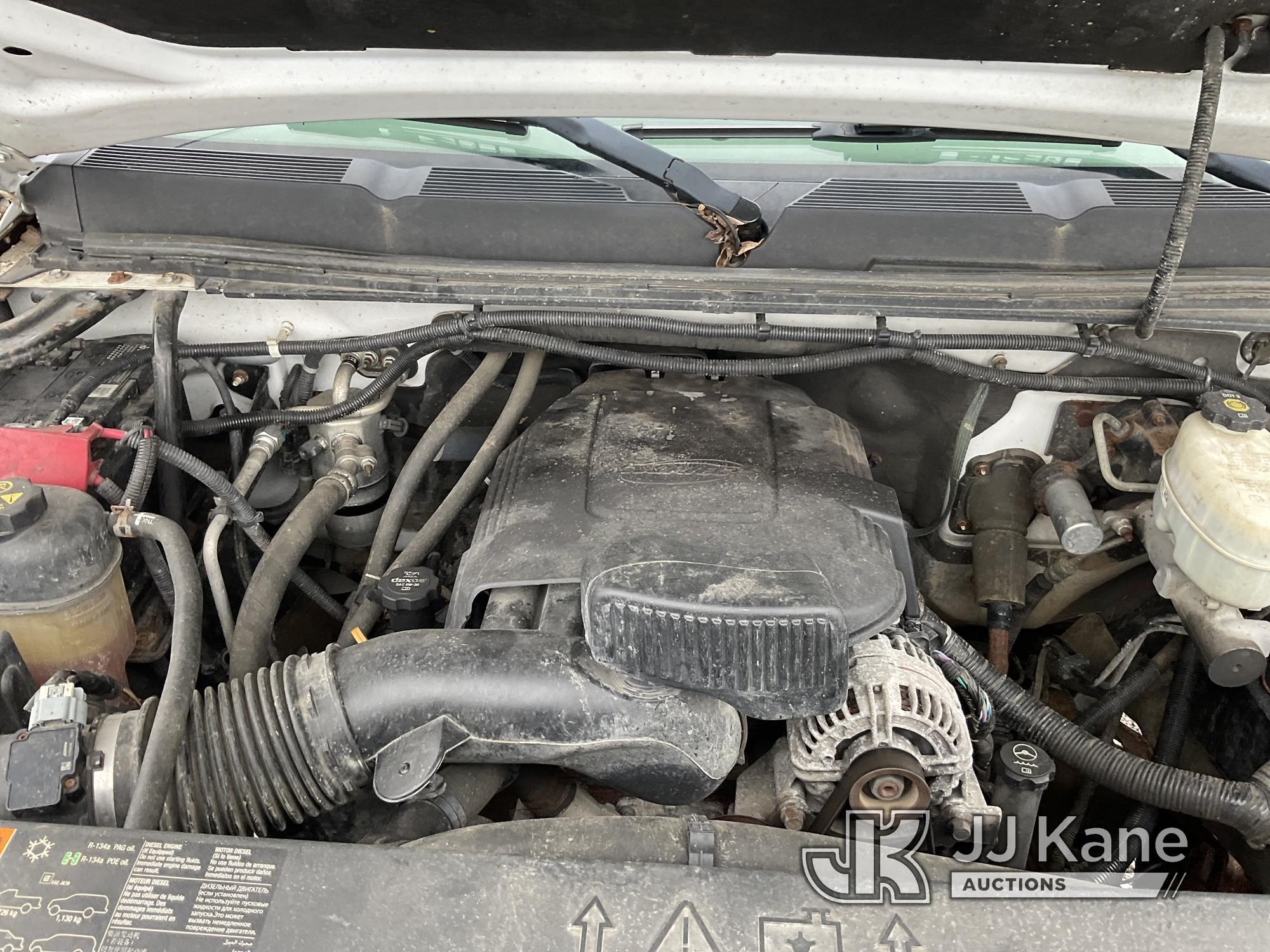 (Verona, KY) 2011 Chevrolet K2500HD 4x4 Service Truck Runs & Moves) (Rust & Body Damage, Bad Battery