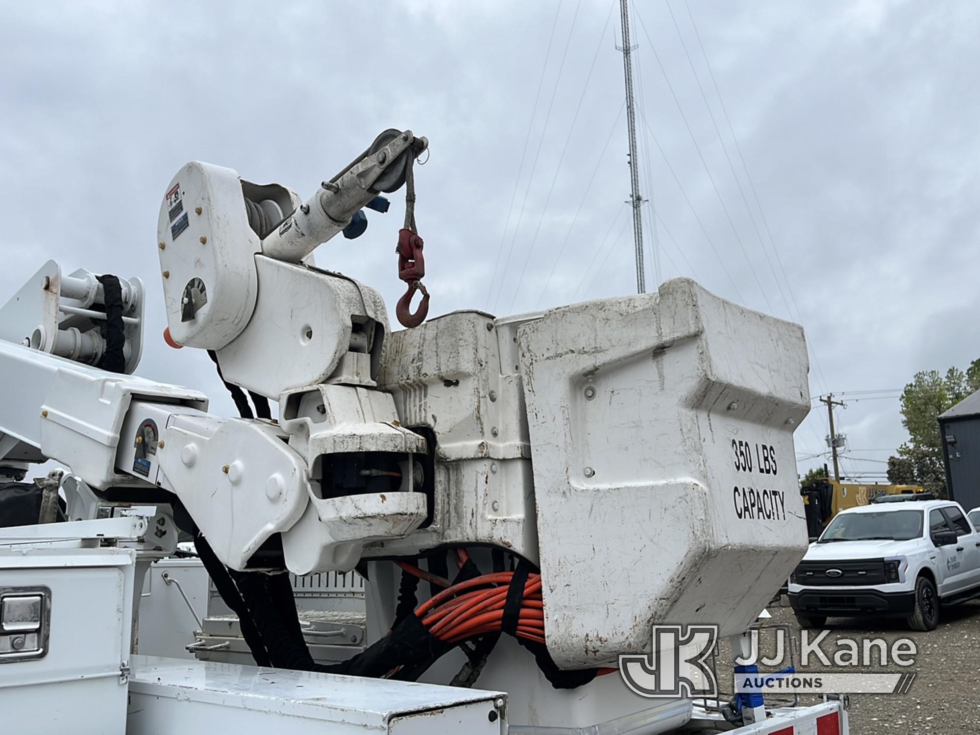 (Charlotte, NC) Altec AT40-MH, Articulating & Telescopic Material Handling Bucket Truck mounted behi