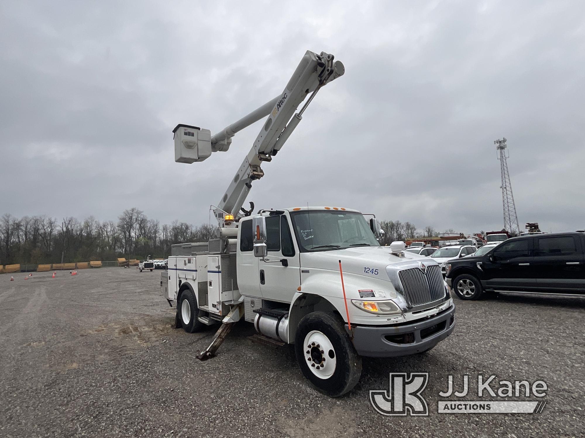 (Verona, KY) Altec L42M, Over-Center Material Handling Bucket Truck center mounted on 2013 Internati