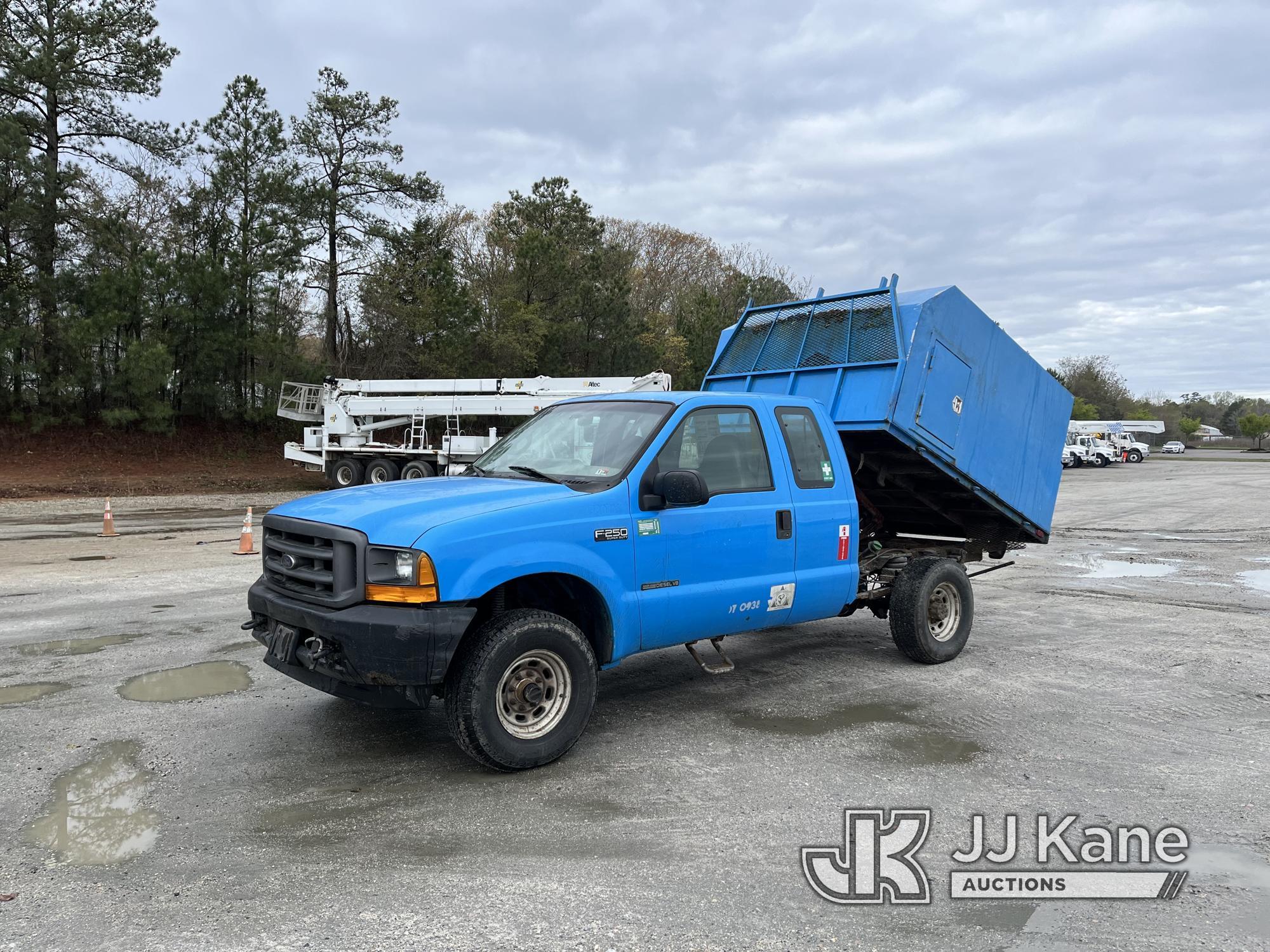 (Chester, VA) 2001 Ford F250 4x4 Extended-Cab Chipper Dump Truck Runs, Moves, & Dump Body Operates