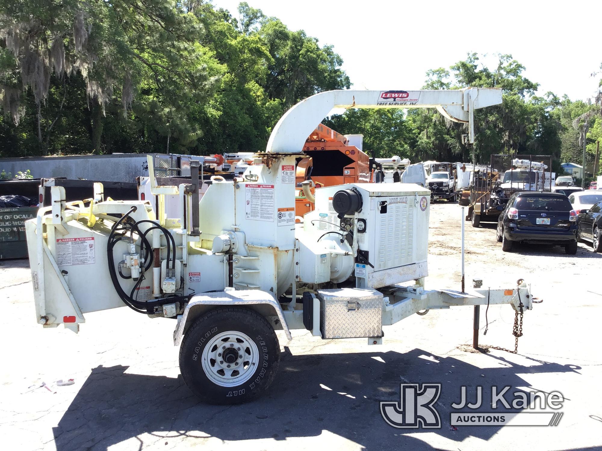 (Ocala, FL) 2014 Bandit Industries 200XP Chipper (12in Disc), trailer mtd Runs