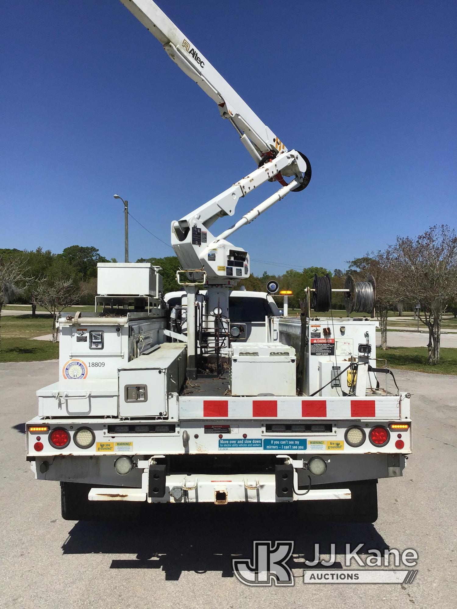 (Ocala, FL) Altec AT40G, Articulating & Telescopic Bucket Truck mounted behind cab on 2016 Ford F550