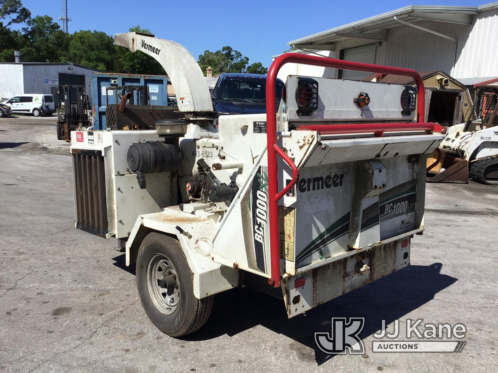 (Ocala, FL) 2016 Vermeer BC1000XL Chipper (12in Drum), trailer mtd No Title) (Runs, Needs a Muffler.