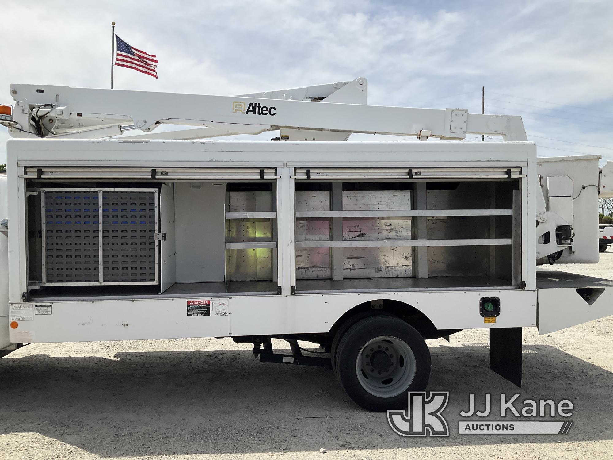 (Villa Rica, GA) Altec AT248F, Articulating & Telescopic Bucket center mounted on 2017 Ford F550 Lam