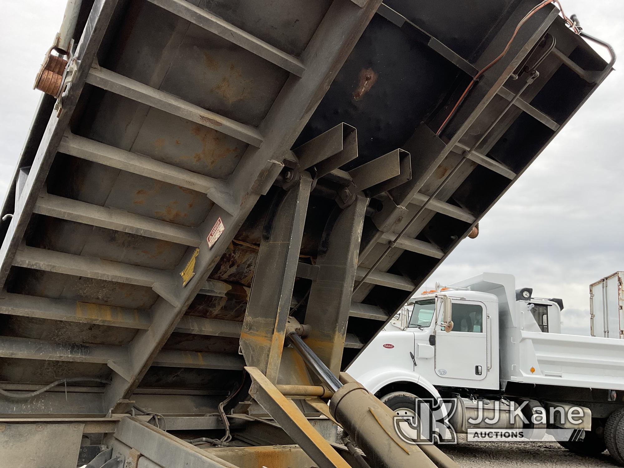 (Dixon, CA) 2006 Chevrolet C7500 Dump Truck Runs, Moves & Operates