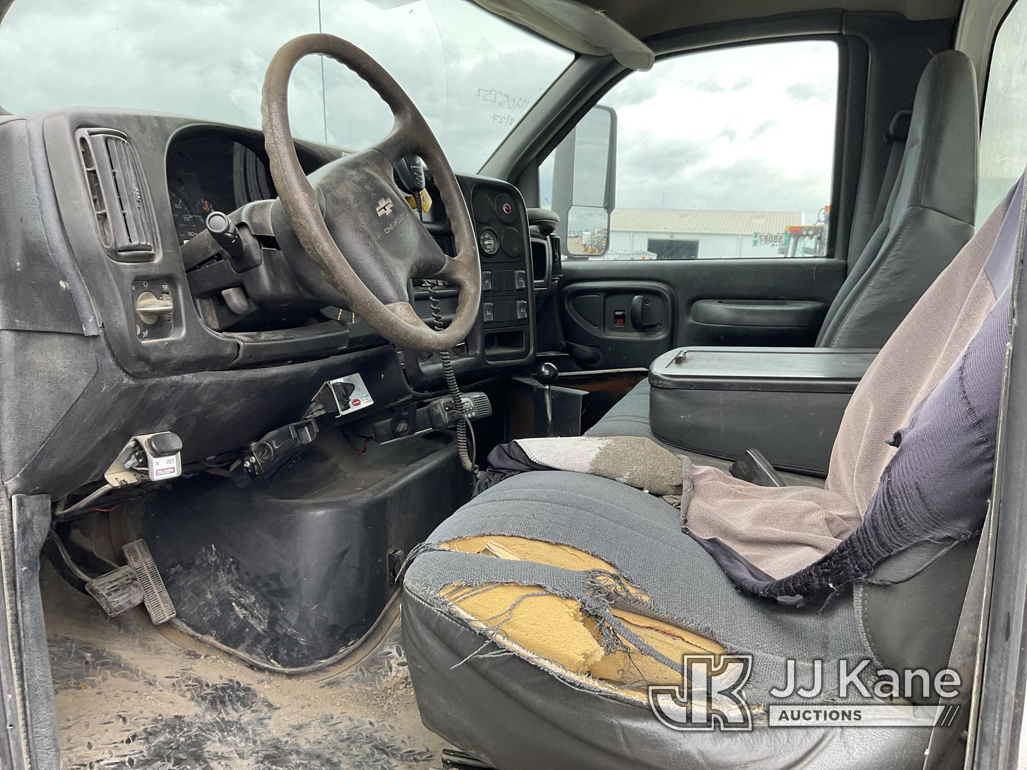 (Dixon, CA) 2006 Chevrolet C7500 Dump Truck Runs, Moves & Operates