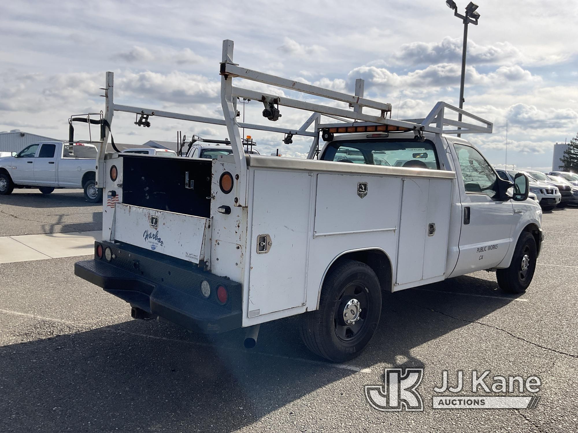 (Dixon, CA) 2006 Ford F250 Service Truck Runs & Moves