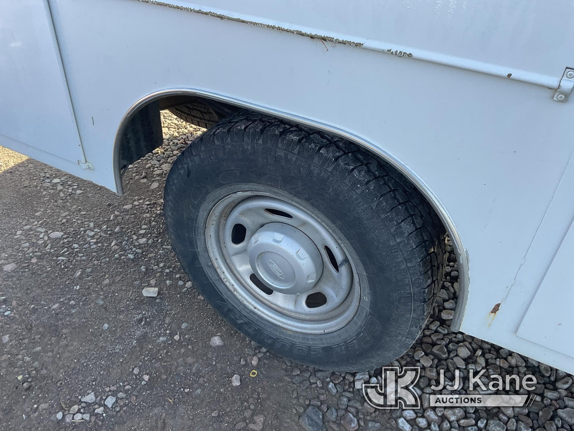 (Dixon, CA) 2012 Ford F250 Extended-Cab Service Truck Runs & Moves, Bad Alternator, Tire Leaks Air