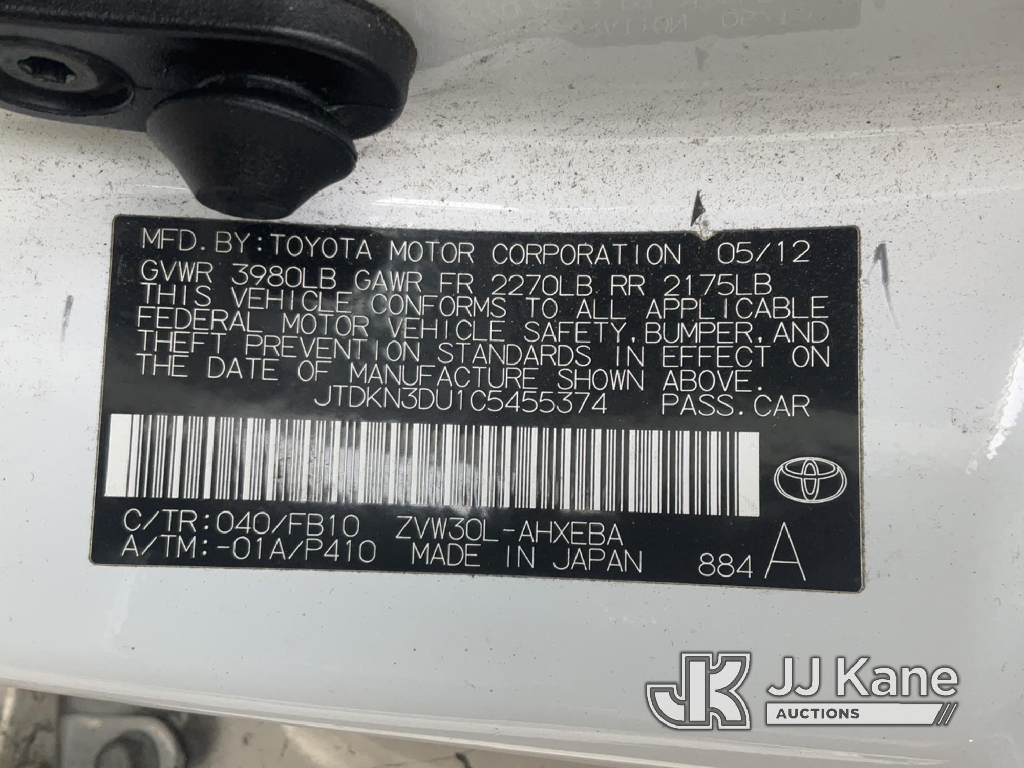 (Dixon, CA) 2012 Toyota Prius Hybrid 4-Door Hatch Back Runs & Moves, No Catalytic Converter, Bad Tir