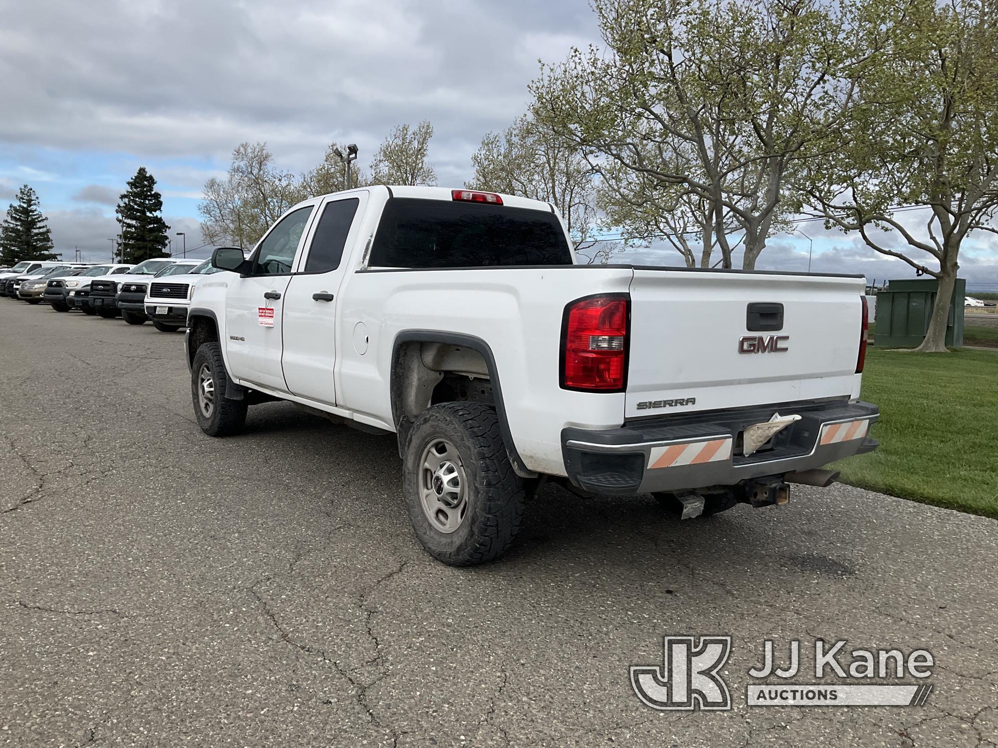 (Dixon, CA) 2015 GMC Sierra 2500HD 4x4 Extended-Cab Pickup Truck Runs & Moves