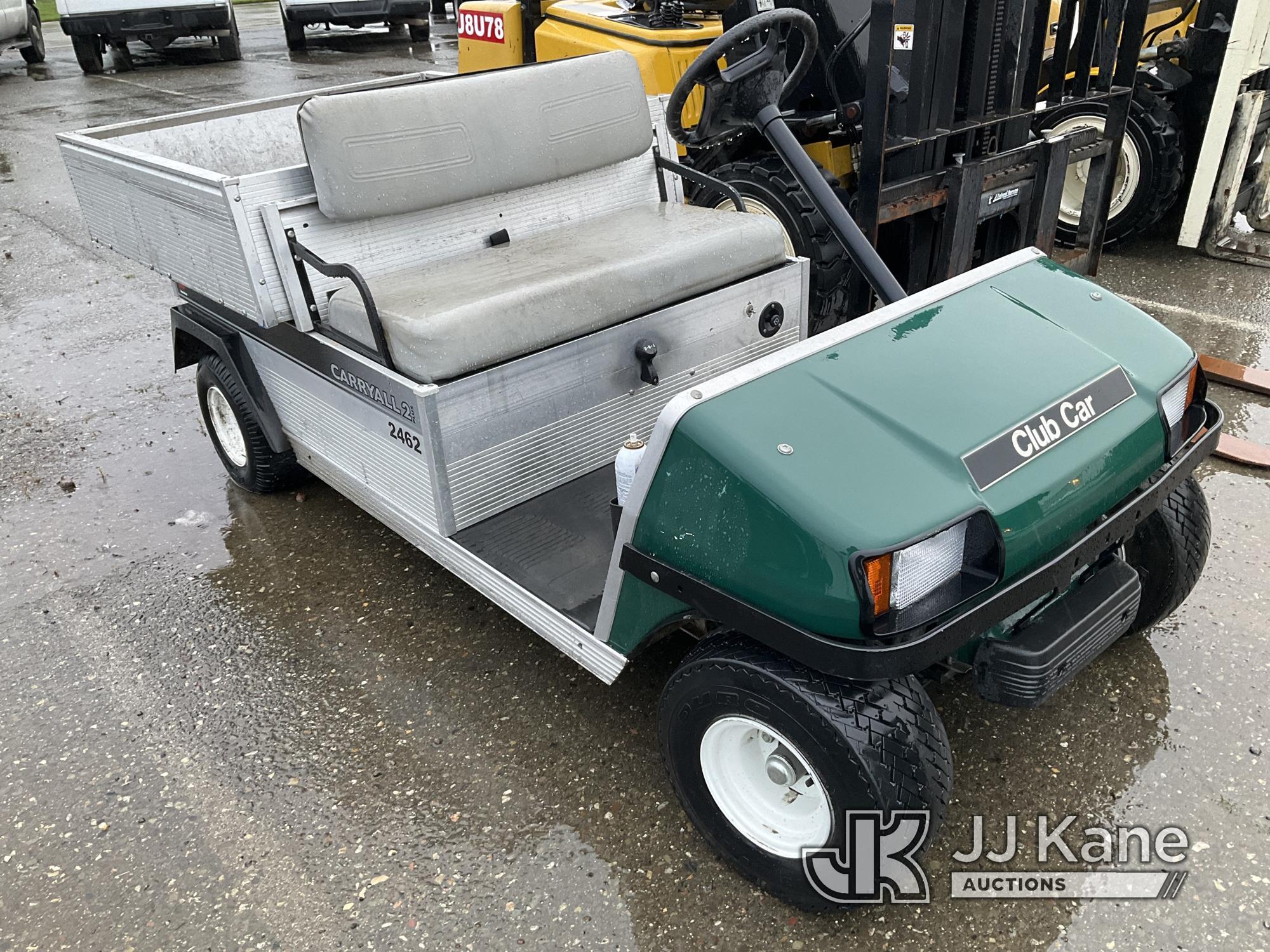 (Dixon, CA) 2006 Club Car CarryAll II Yard Cart Runs & Moves)( Bed Operates With Switch