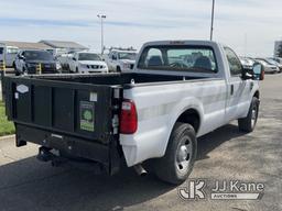 (Dixon, CA) 2009 Ford F350 Pickup Truck Runs & Moves, Cracked Mirror