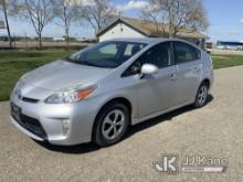 2015 Toyota Prius 4-Door Hybrid Sedan Runs & Moves