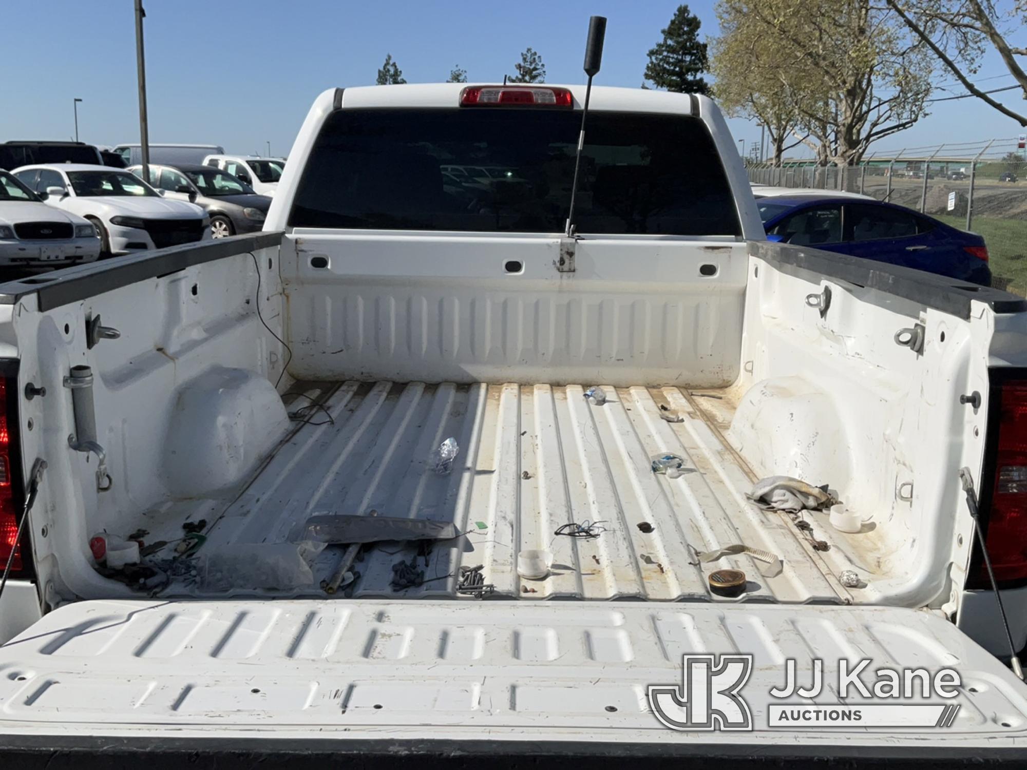 (Dixon, CA) 2016 Chevrolet Silverado 1500 4x4 Extended-Cab Pickup Truck Runs & Moves)( Active Codes