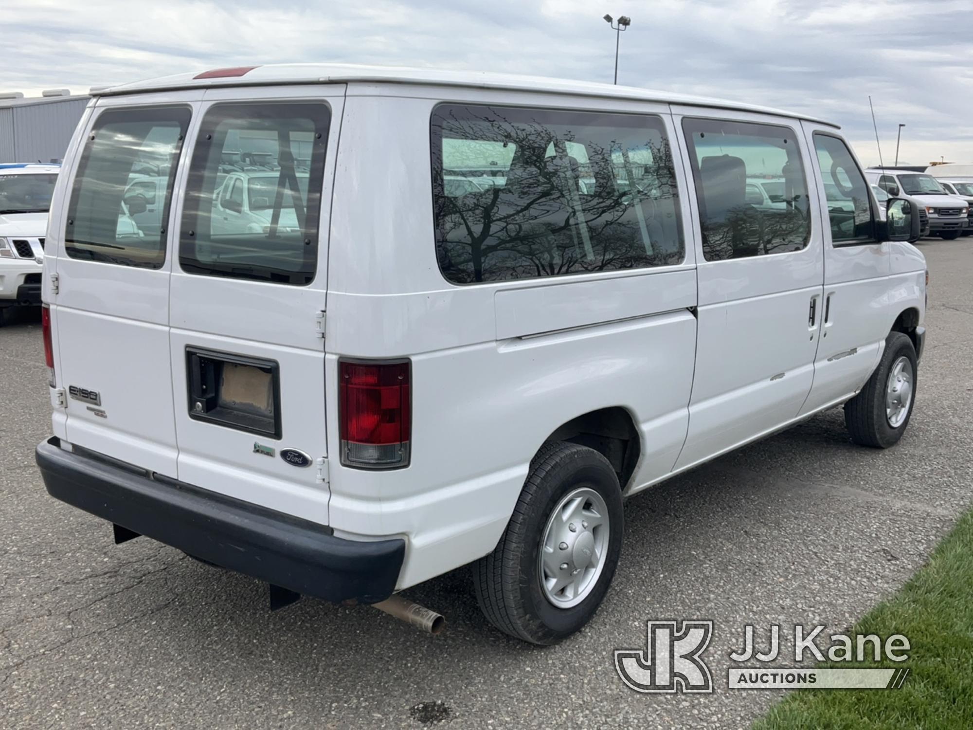 (Dixon, CA) 2013 Ford E150 Passenger Van Runs & Moves