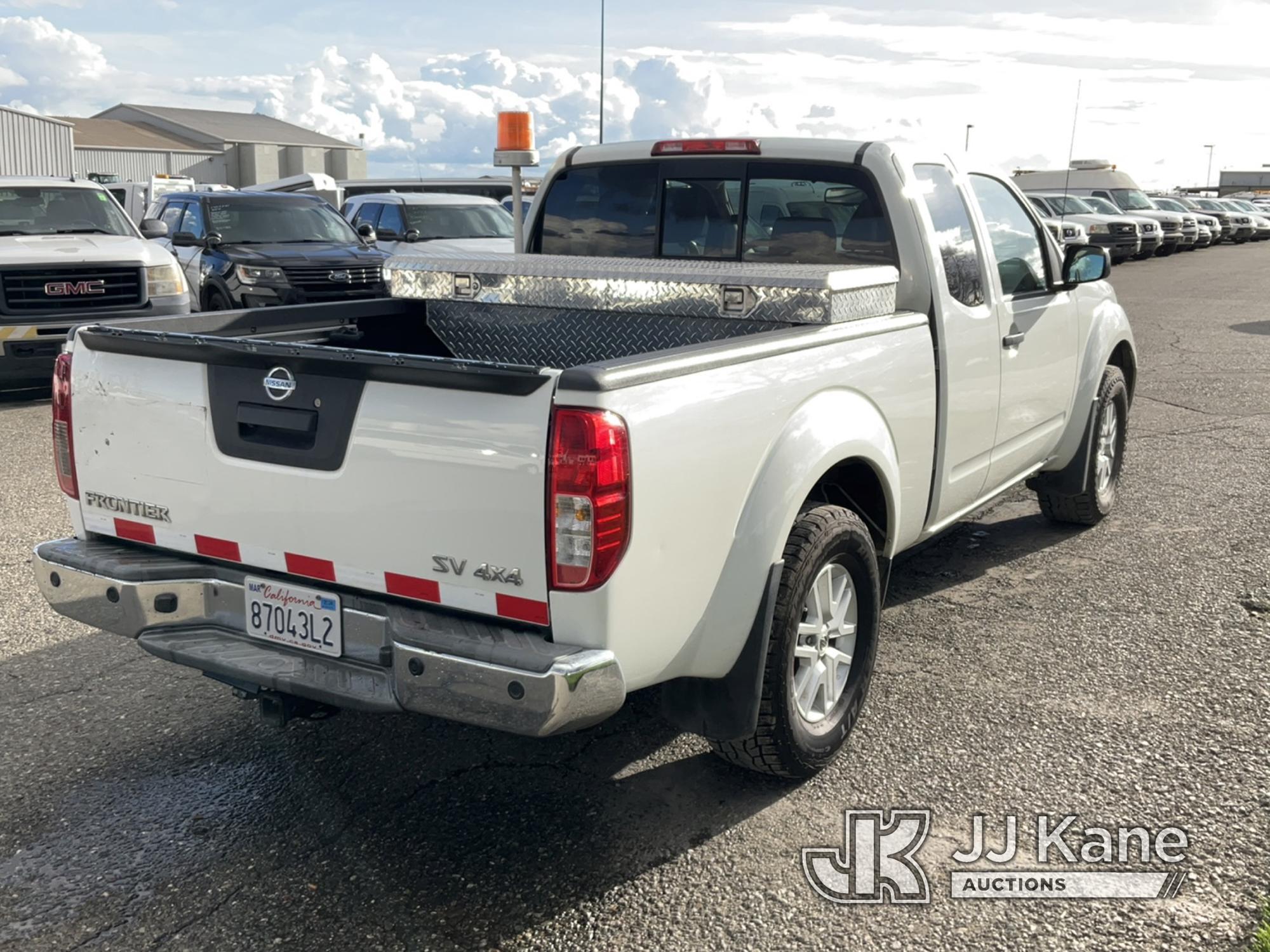 (Dixon, CA) 2017 Nissan Frontier 4x4 Extended-Cab Pickup Truck Runs & Moves