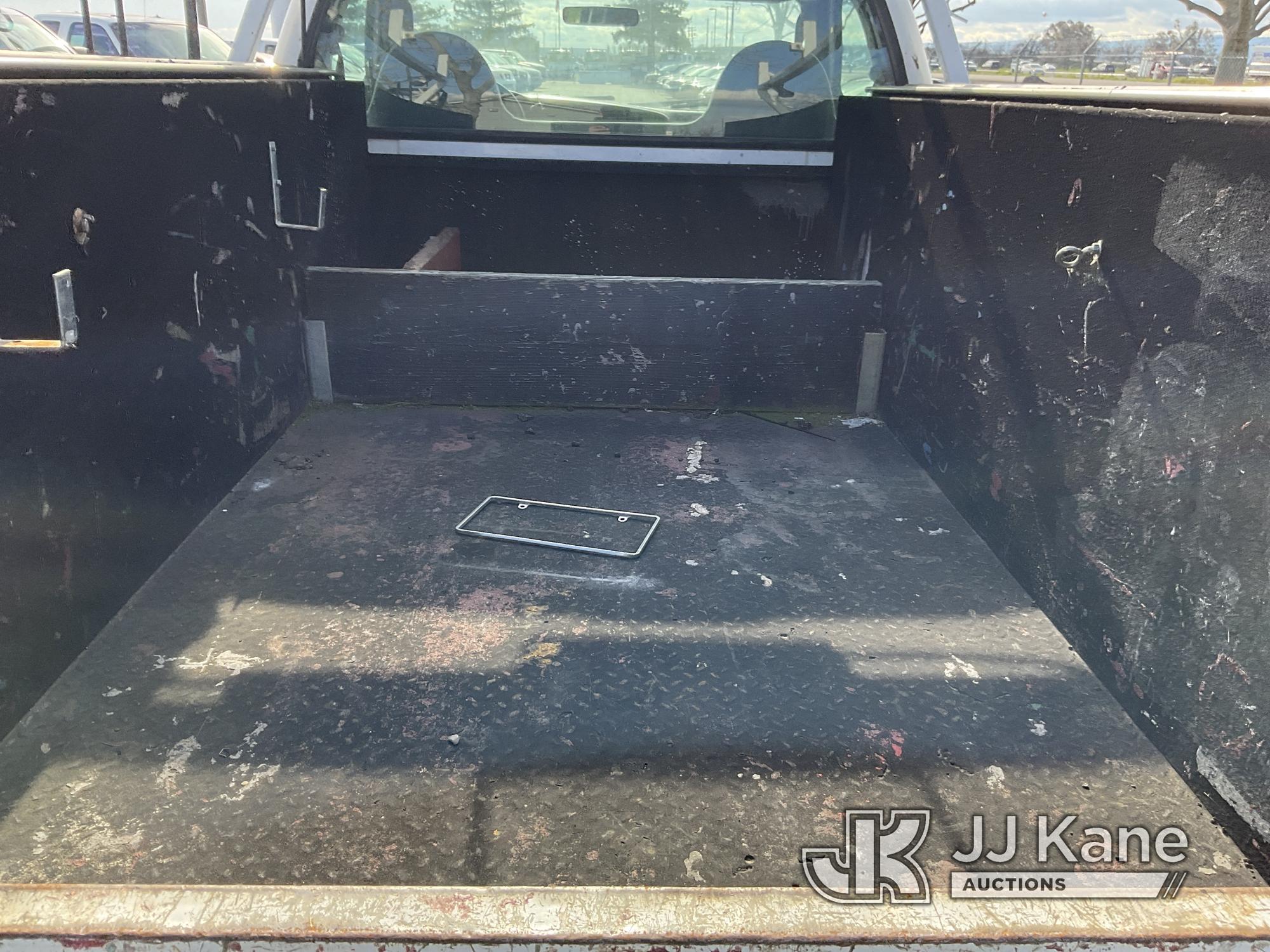 (Dixon, CA) 2006 Ford F250 Service Truck Runs & Moves