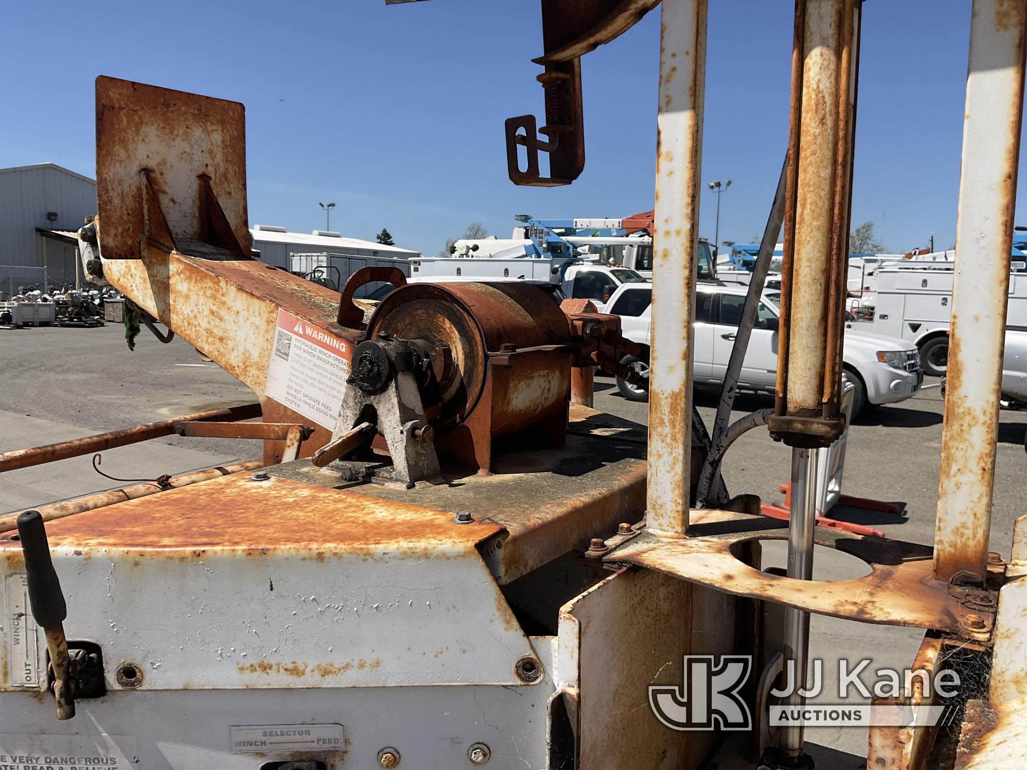 (Dixon, CA) 2004 Bandit Chipper (18in Drum) Not Running, Cranks, Does Not Start, Clutch Operates, Ap