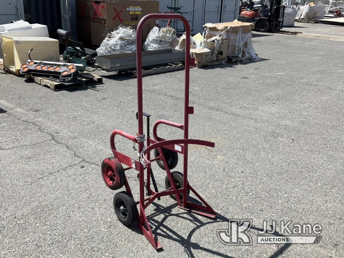 (Dixon, CA) Cylinder Hand Truck (Used) NOTE: This unit is being sold AS IS/WHERE IS via Timed Auctio
