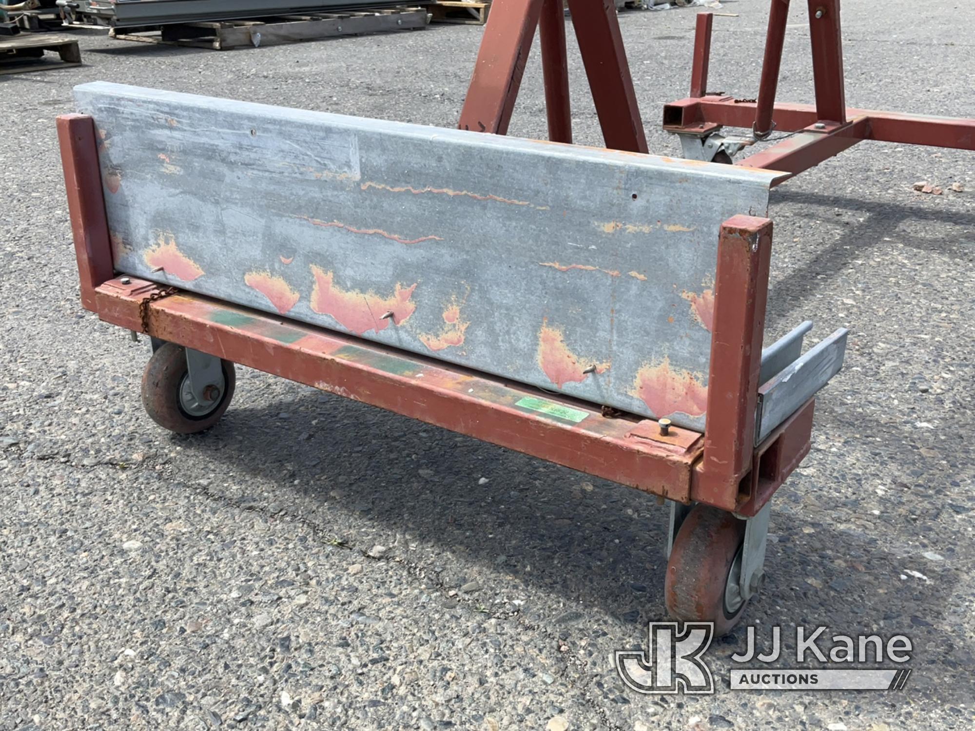 (Dixon, CA) Pipe Holding Cart (Used) NOTE: This unit is being sold AS IS/WHERE IS via Timed Auction