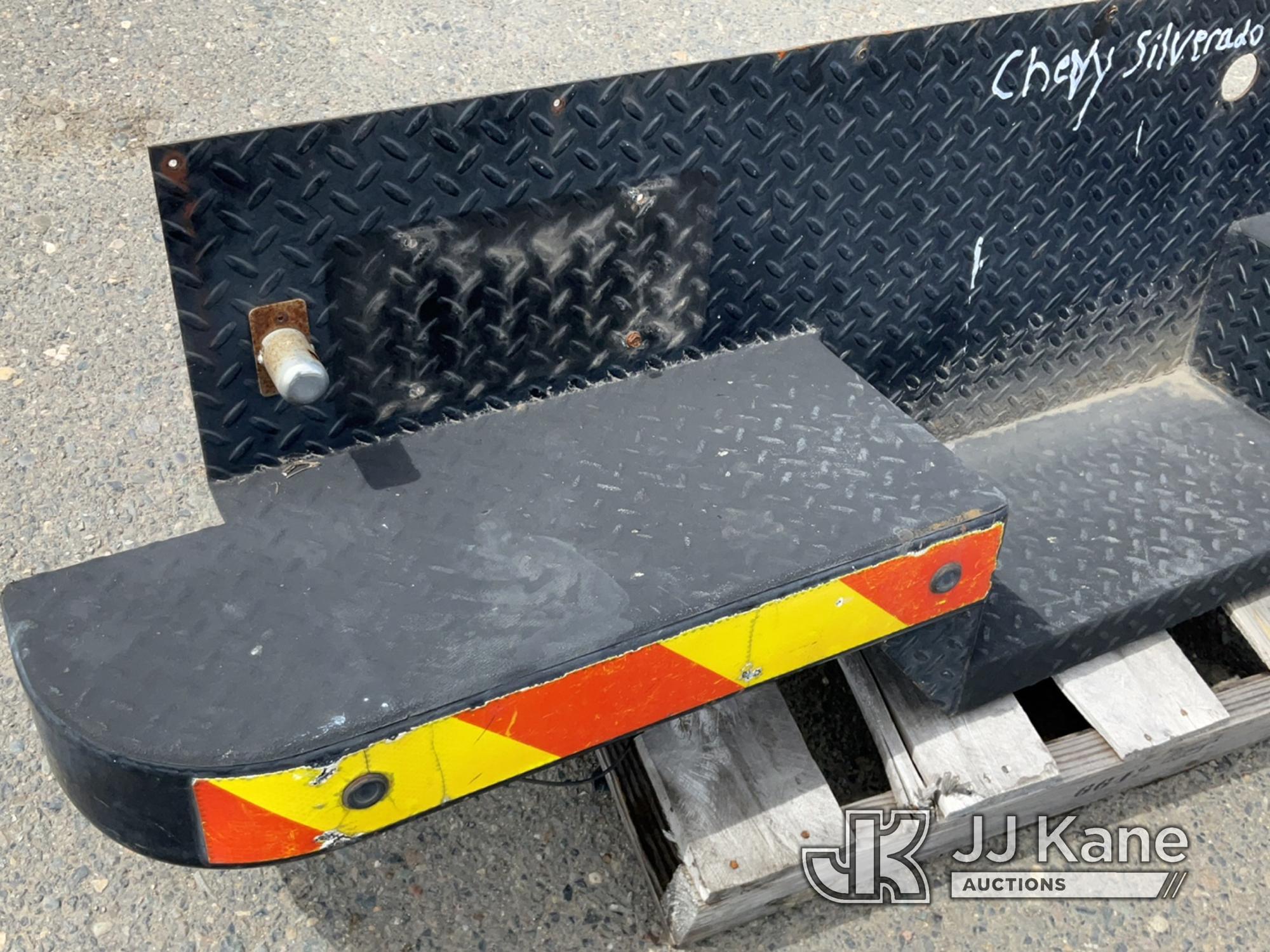 (Dixon, CA) Heavy Duty Rear Bumper For Chevy Silverado (Worn) NOTE: This unit is being sold AS IS/WH