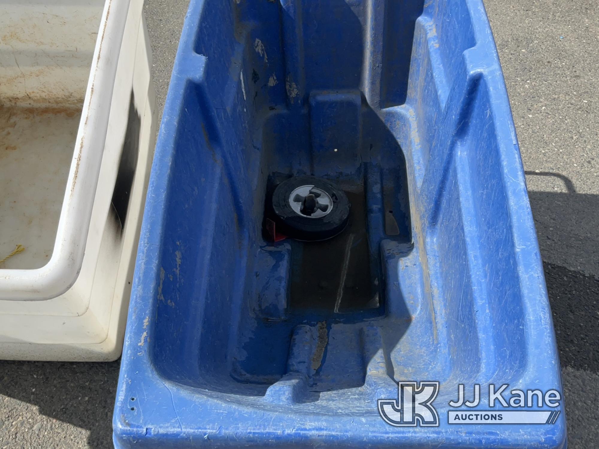 (Dixon, CA) Rubbermaid Tilt Truck & Dandux Laundry Cart (Worn Worn, Rubbermaid Bucket Missing Tire