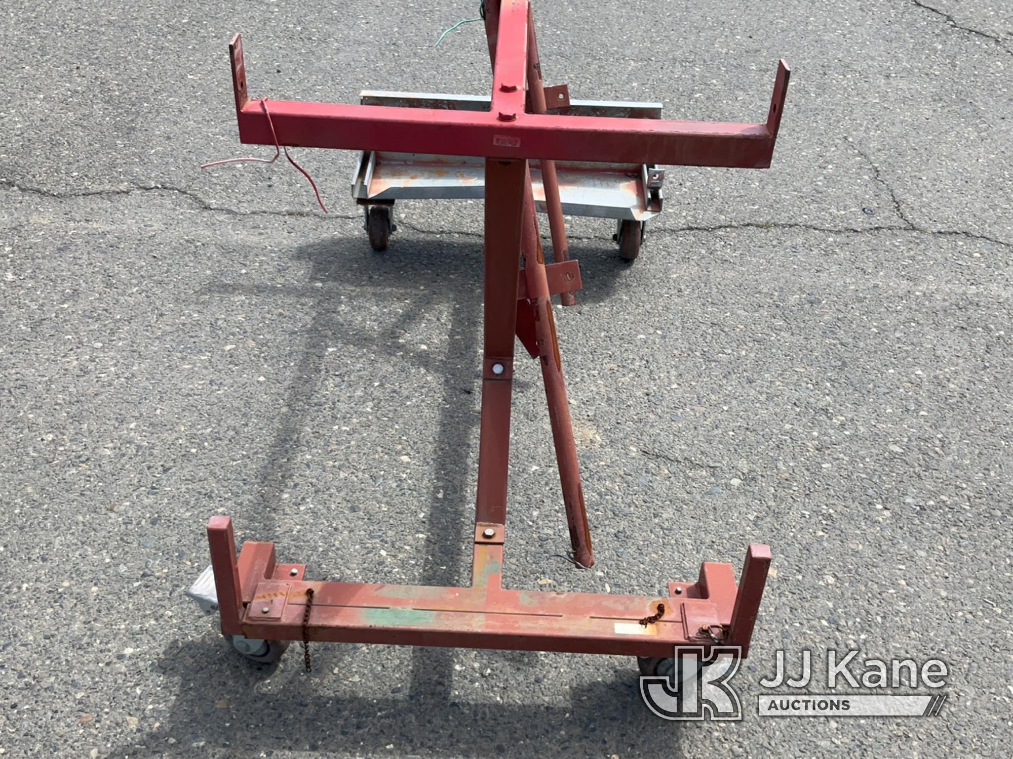 (Dixon, CA) Pipe Holding Cart (Used) NOTE: This unit is being sold AS IS/WHERE IS via Timed Auction