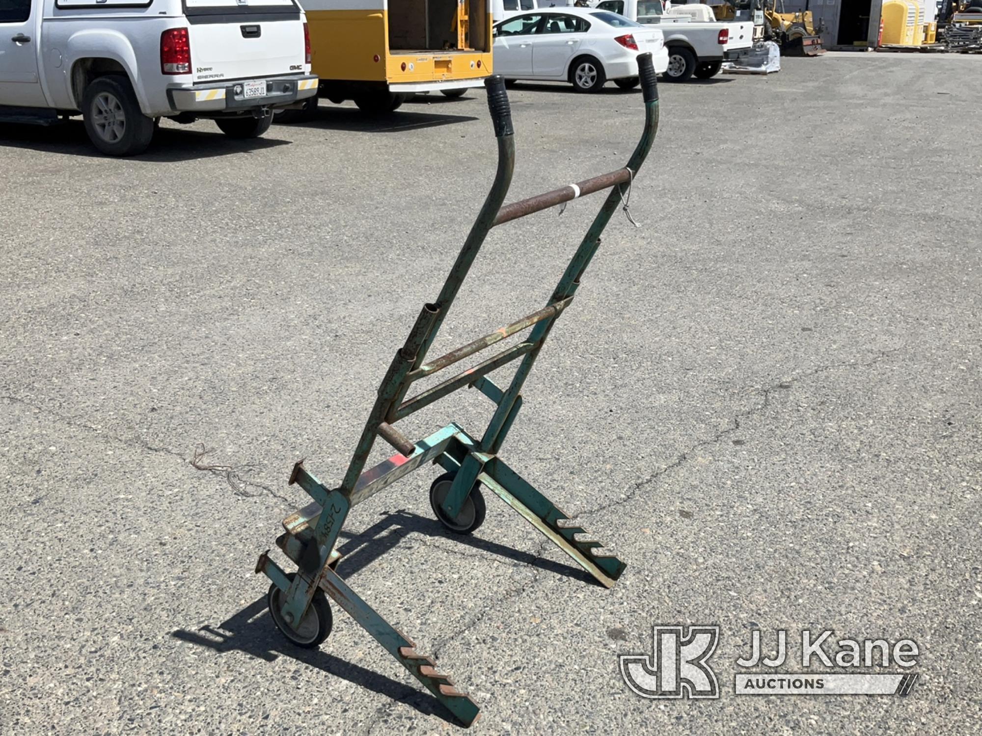 (Dixon, CA) Reel Dolly (Used) NOTE: This unit is being sold AS IS/WHERE IS via Timed Auction and is