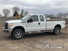 2015 Ford F250 4x4 Extended-Cab Pickup Truck Runs & Moves) (Rough Idle, Check Engine Light Is On/Fla