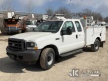 (Des Moines, IA) 2003 Ford F350 Extended-Cab Service Truck Runs, Moves